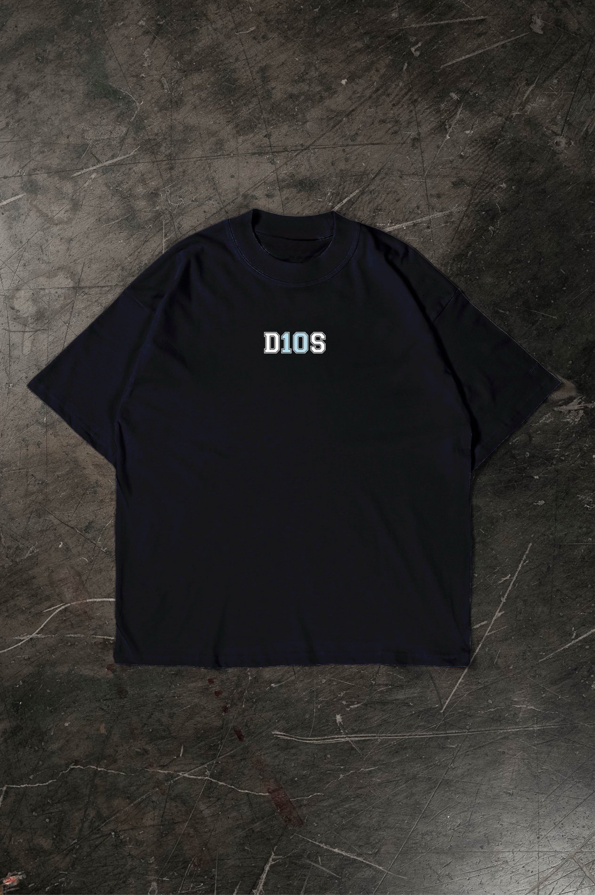 Black t-shirt with 'D10S' logo on a textured dark surface